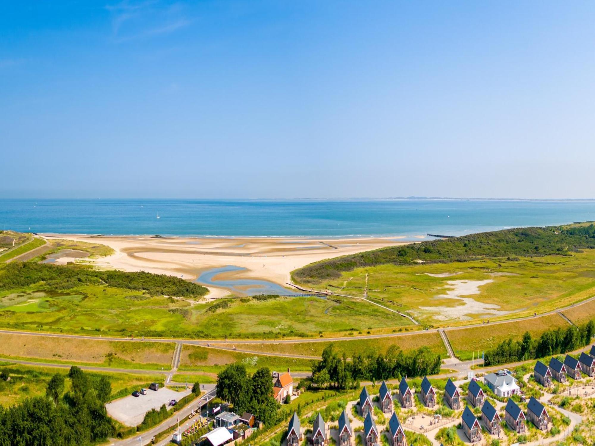 Vakantiehuis Modern With Dishwasher, Microwave, 500 M From The Sea