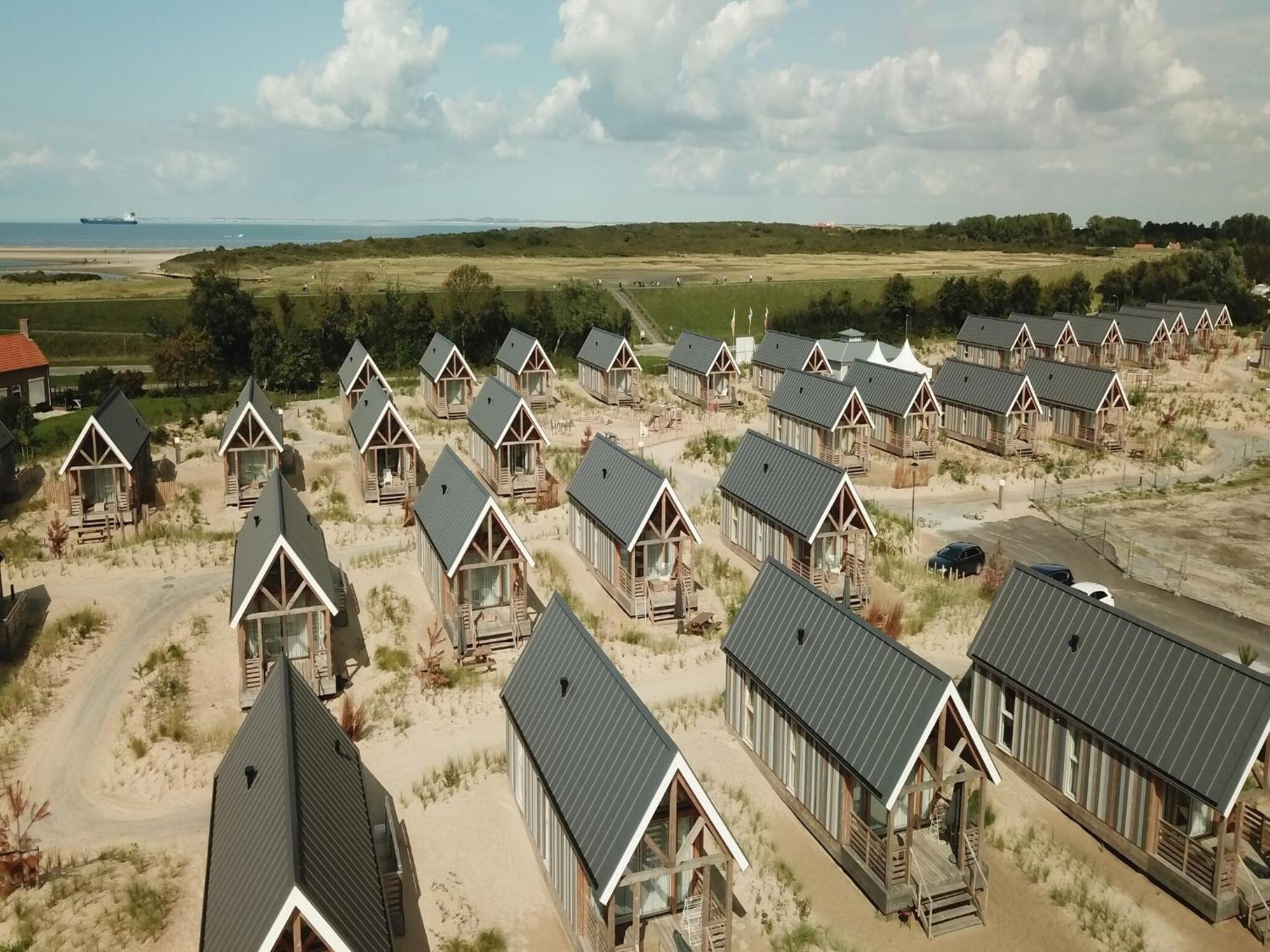 Vakantiehuis Modern With Dishwasher, Microwave, 500 M From The Sea *